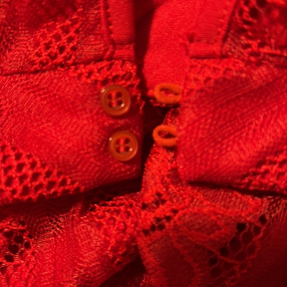 Olivia Blu Lace Tank - Picture 7 of 7